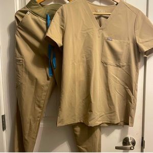 Figs Sandston size Small catarina/ small regular zamora jogger.